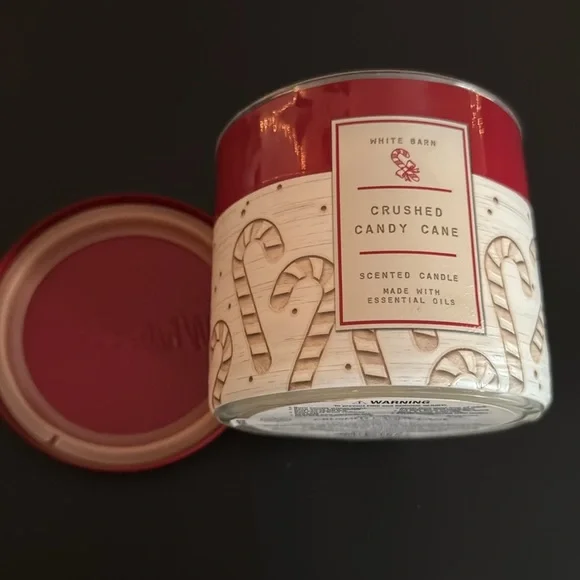 NEW: CRUSHED CANDY CANE - Winter Bath & Body Works Candle Holiday Peppermint - Picture 6 of 10